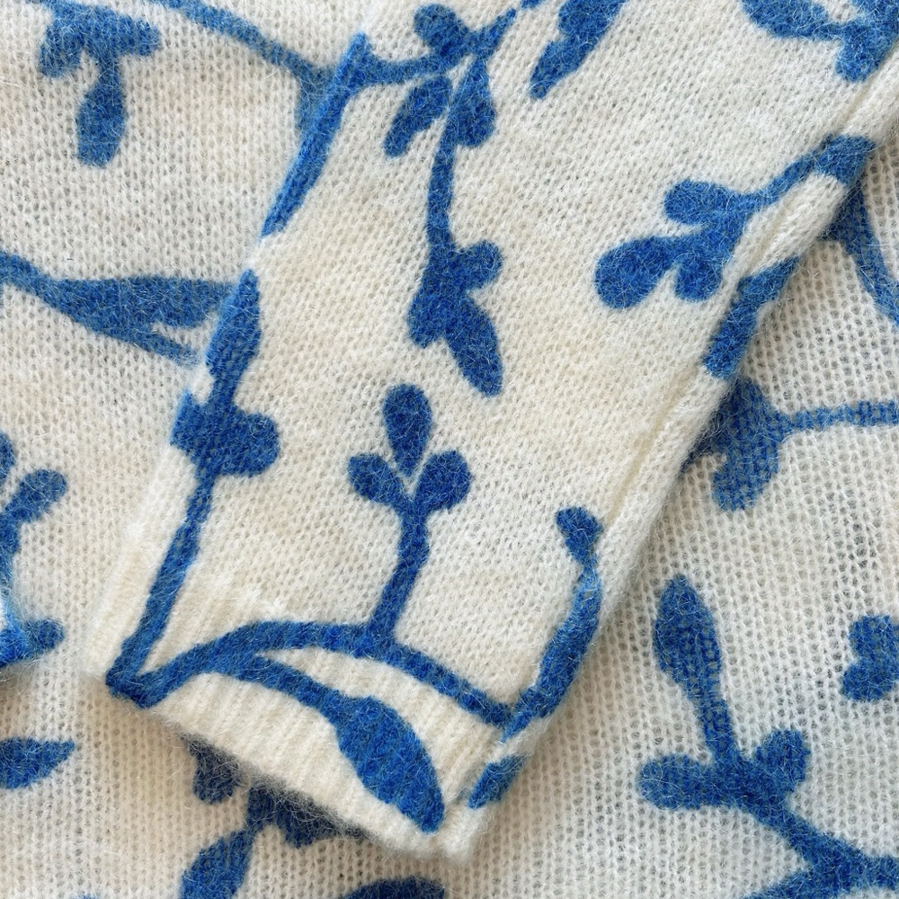 Sézane Pelagie Jumper / Floral Blue and White Sweater - Picture 5 of 9